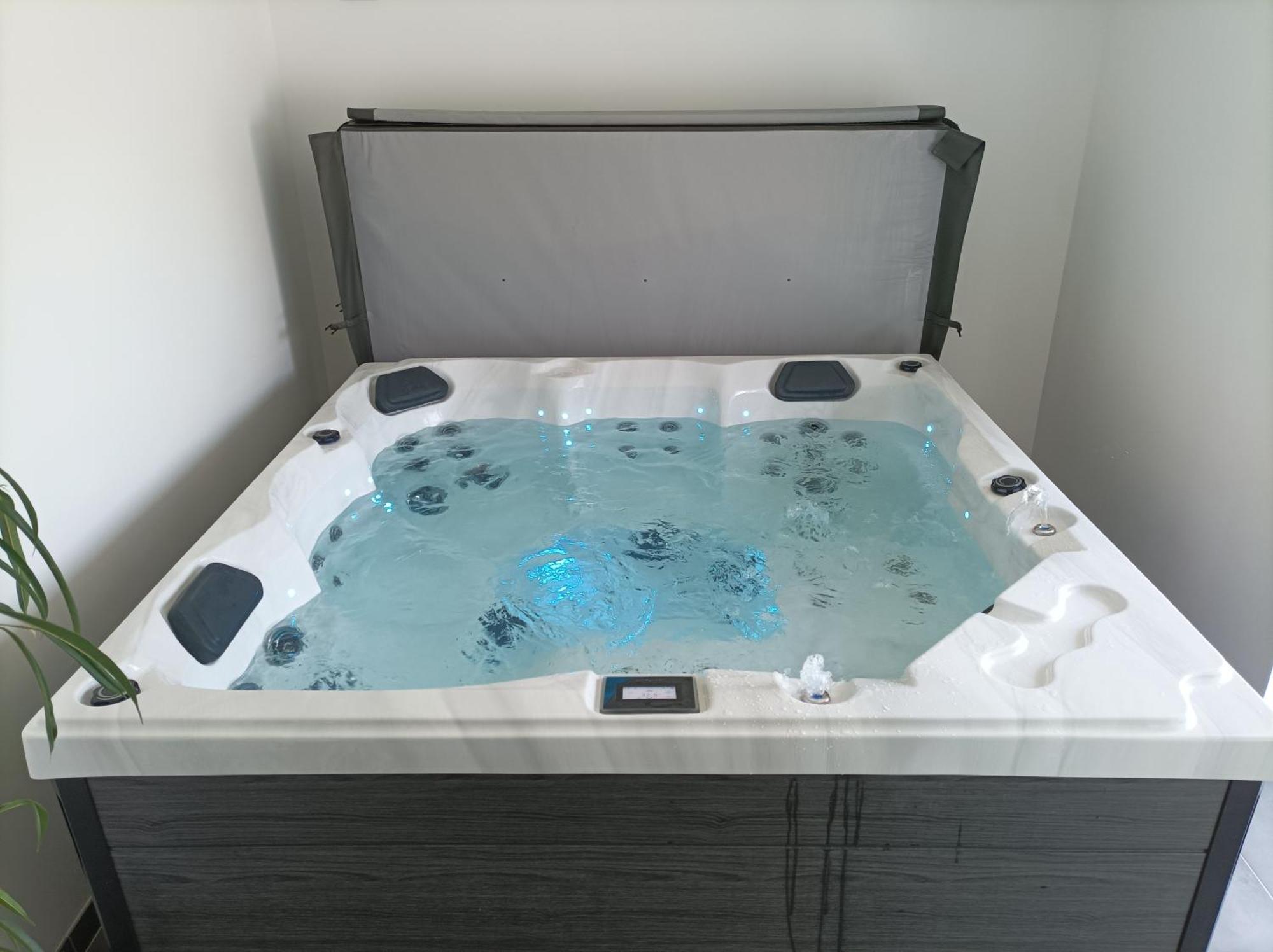 La Grande Baie Spa Privatif A 15 Min Du Mt St Michel 플레인포거스 외부 사진