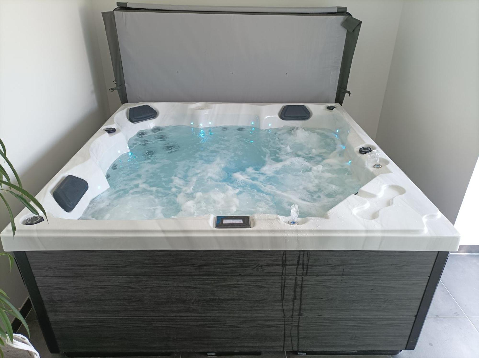 La Grande Baie Spa Privatif A 15 Min Du Mt St Michel 플레인포거스 외부 사진